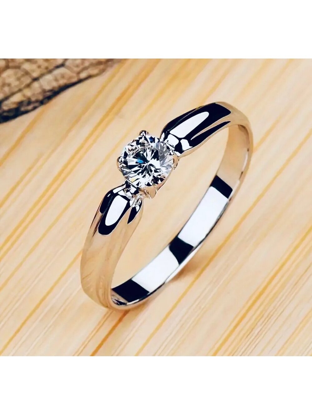 Beautiful New - 4-Prong Inlaid Round Cut Zirconia Solitaire Ring - Size 7